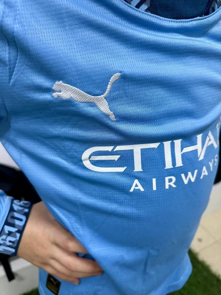 Футбольна форма з довгим рукавом дитяча Манчестер Сіті (Manchester City) 2024/2025 домашня блакитно-біла F0150