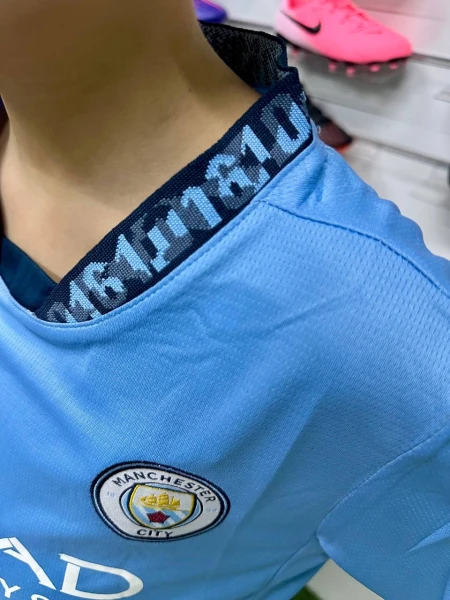 Футбольна форма з довгим рукавом дитяча Манчестер Сіті (Manchester City) 2024/2025 домашня блакитно-біла F0150