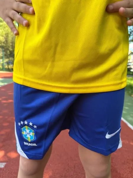 Футбольна форма дитяча збірної Бразилії 2026 Чемпіонат світу домашня жовто-синьо-темно-зелена F0536