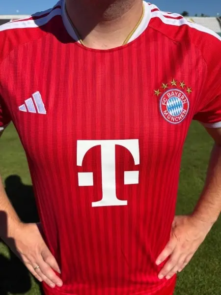 Футбольна форма Баварія (Bayern Munich) 2026-2027 домашня червоно-біла F0655