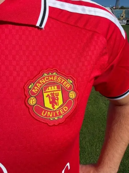 Футбольная форма Манчестер Юнайтед (Manchester United) 2026-2027 домашняя красно-белая F0659