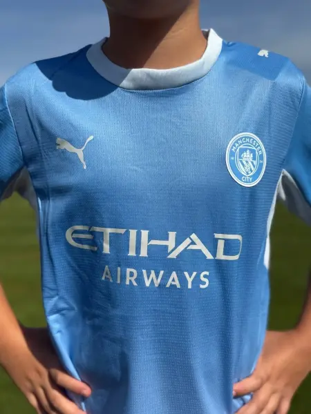 Футбольна форма дитяча Манчестер Сіті (Manchester City) 2026-2027 домашня блакитно-біла F0679