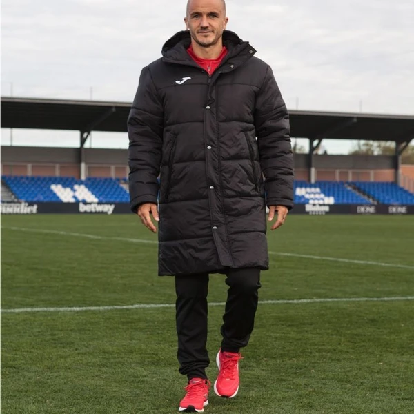 Куртка зимова Joma ISLANDIA III чорна 101697.100