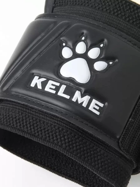 Вратарские перчатки Kelme ARQUERO черно-салатовые 8101ST5003.9010