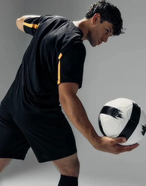 Комплект футбольної форми Kelme LEON чорно-жовтий 7351ZB1129.9005