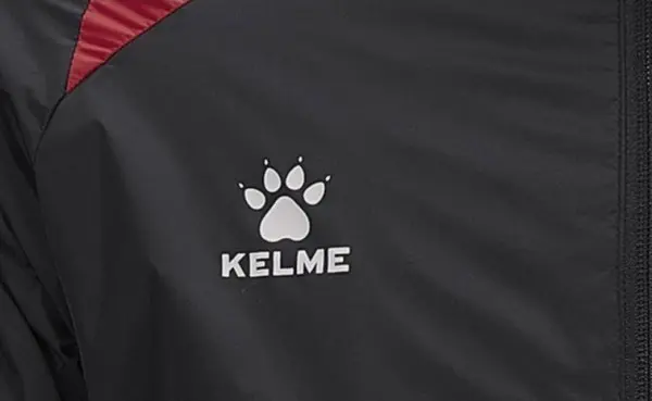 Ветровка Kelme черно-красная 8461WT1130.9000