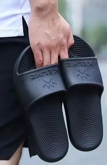 Шльопанці Kelme ALICANTE чорні 6891345.9000