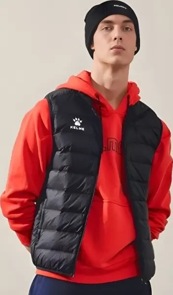 Жилетка Kelme DOWN чорна 3891414.9000