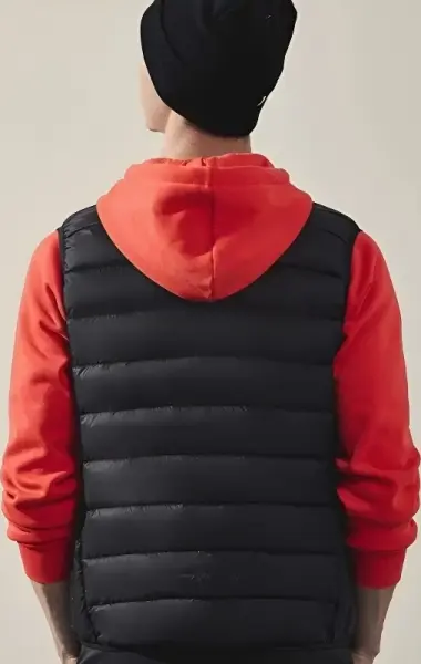 Жилетка Kelme DOWN чорна 3891414.9000