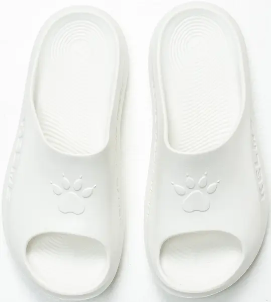 Шльопанці Kelme білі 8527LT5339.9100