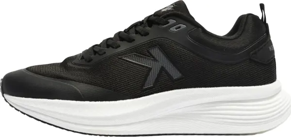 Кроссовки Kelme черно-белые 8535YX5078.9000