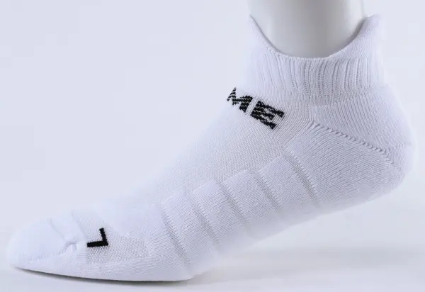 Шкарпетки Kelme RUNNING білі 8401WZ5095.9100