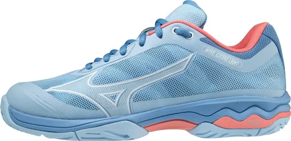 Кроссовки теннисные женские Mizuno WAVE EXCEED LIGHT CC голубо-коралловые 61GC2221-21