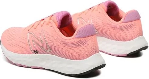 Кросівки бігові жіночі New Balance 520 V8 рожеві W520CP8