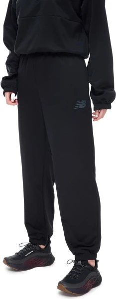 Спортивні штани жіночі New Balance RELENTLESS PERFORMANCE чорні WP33188BK