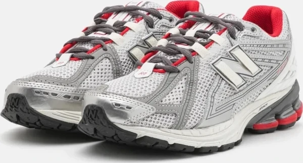 Кроссовки New Balance 1906R серо-красные M1906RZR