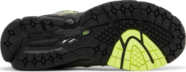 Кроссовки New Balance 1906R салатово-черные M1906RCG