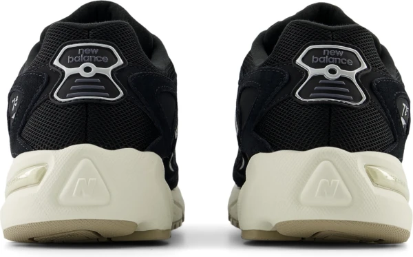Кросівки New Balance 725 чорно-білі ML725BB