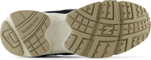 Кросівки New Balance 725 чорно-білі ML725BB
