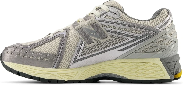 Кросівки New Balance 1906R бежево-сірі M1906RRD