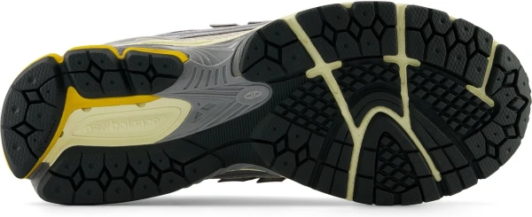 Кросівки New Balance 1906R бежево-сірі M1906RRD