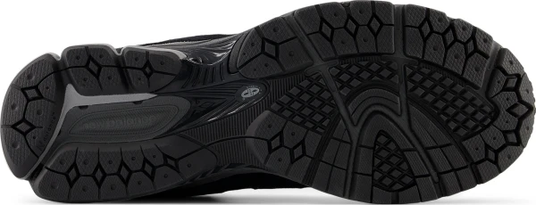 Кросівки New Balance 2002R чорно-сірі U2002RTG