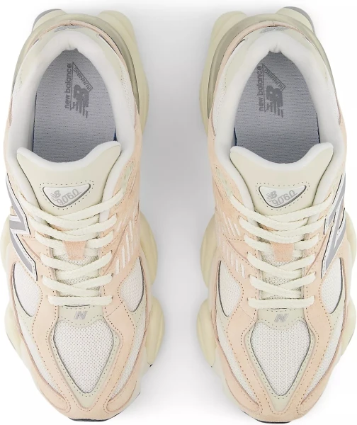 Кроссовки New Balance 9060 персиково-бежево-белые U9060WNA