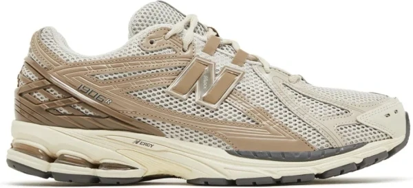 Кроссовки New Balance 1906R кремово-бежевые M1906RZB