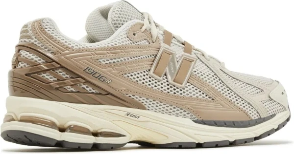 Кроссовки New Balance 1906R кремово-бежевые M1906RZB