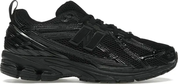 Кроссовки New Balance 1906R черные M1906RZO