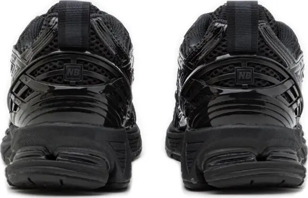 Кроссовки New Balance 1906R черные M1906RZO