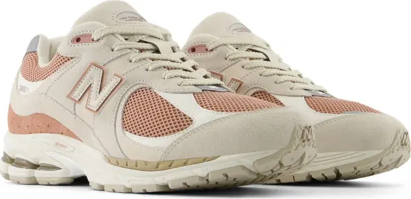 Кросівки New Balance 2002R бежево-персикові U2002RNB