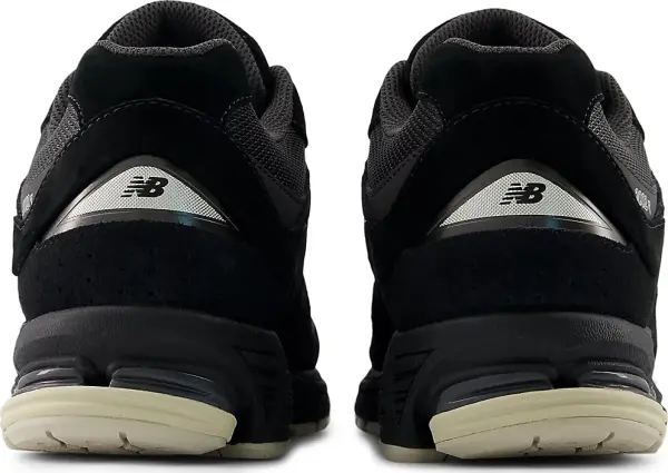 Кросівки New Balance 2002R чорно-молочні U2002RL
