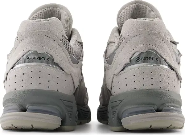 Кросівки New Balance 2002R GORE-TEX світло-сірі U200227R