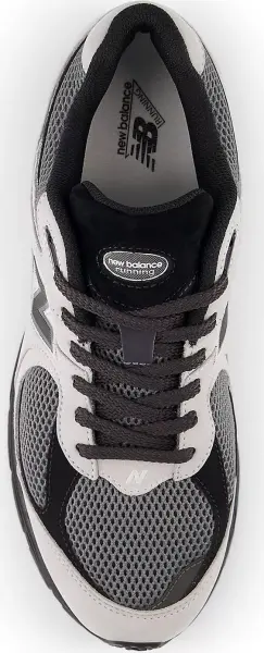 Кроссовки New Balance 2002R светло-серо-черные U200210D