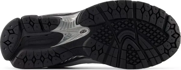 Кроссовки New Balance 2002R светло-серо-черные U200210D