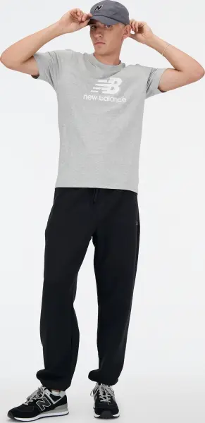 Футболка New Balance SPORT ESSENTIALS LOGO сіра MT41502AG