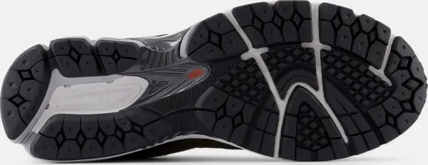 Кросівки New Balance 2000R оливково-чорні U2002RR