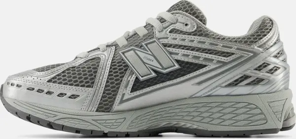 Кроссовки New Balance 1906R серо-серебряные M1906REH