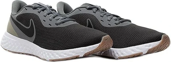 Кроссовки Nike Revolution 5 черно-серо-белые BQ3204-016
