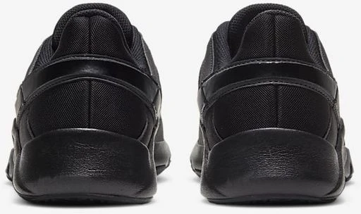 Кросівки Nike Legend Essential 2 чорні CQ9356-004