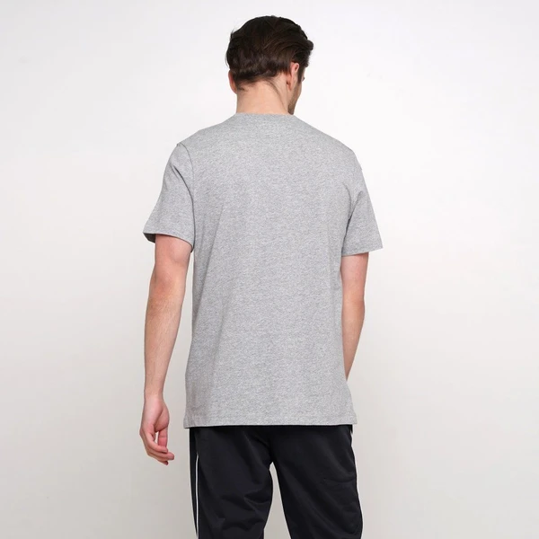 Футболка Nike CLUB TEE сіра AR4997-064