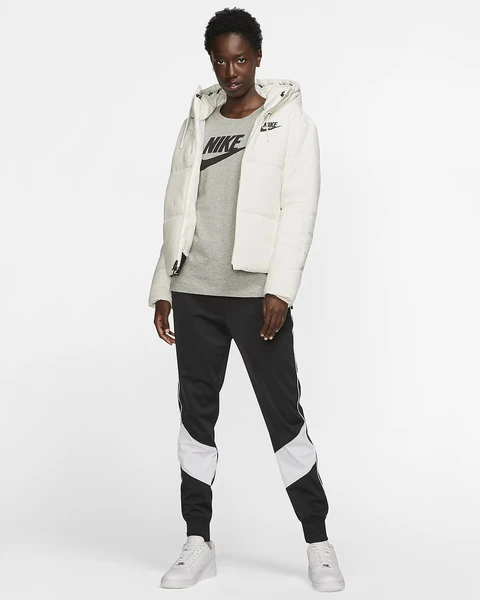 Куртка женская Nike Sportswear Synthetic-Fill белая CJ7578-133