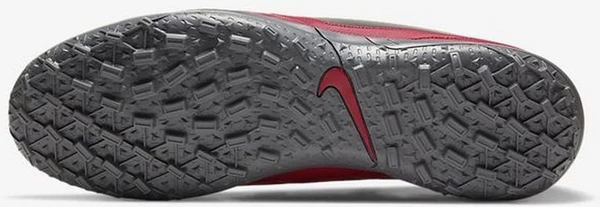 Сороконожки (шиповки) Nike Tiempo Legend 8 Club TF красно-черные AT6109-608