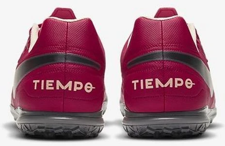 Сороконожки (шиповки) Nike Tiempo Legend 8 Club TF красно-черные AT6109-608