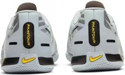 Футзалки (бампи) дитячі Nike Phantom GT Academy SE IC сірі DA2281-001