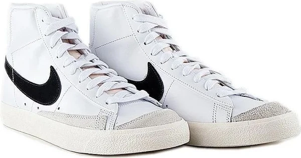 Кроссовки Nike Blazer Mid '77 Vintage бело-черные BQ6806-100