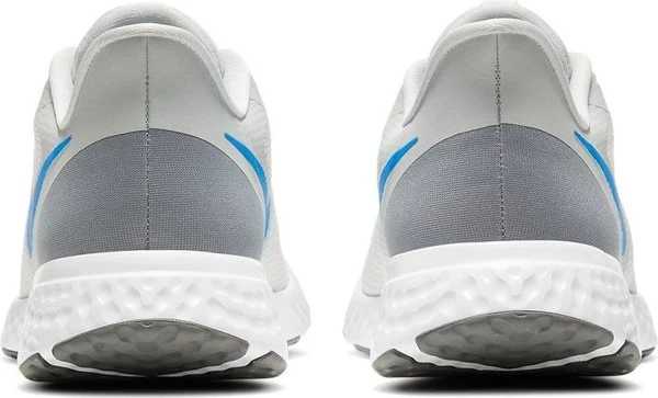 Кроссовки Nike Revolution 5 серые BQ3204-015