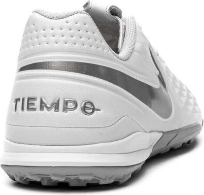 Сороконіжки (шиповки) Nike Tiempo Legend 8 Academy TF AT6100-100