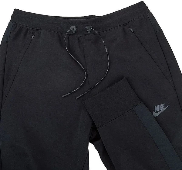 Спортивные штаны Nike NSW AIR MAX PK JOGGER черные DJ5068-010